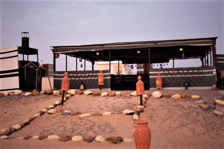 Queen Desert Camp Fulayj al Masha'ikh Zewnętrze zdjęcie